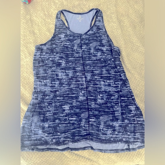 2 Athleta tanks- XL - Picture 2 of 2
